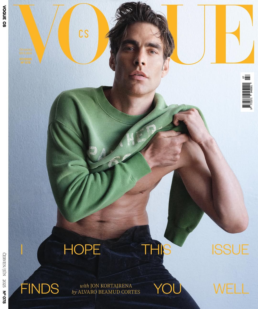 女性情報誌 Vogue Czechoslovakia November 2023 $_12.JPG?set_id=880000500F